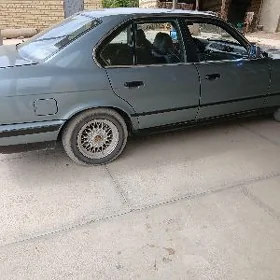 BMW 520 1988