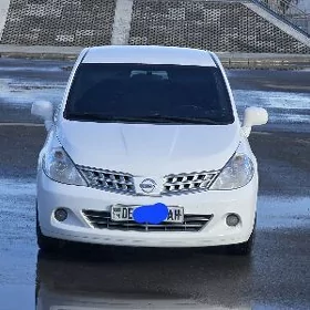 Nissan Versa 2010