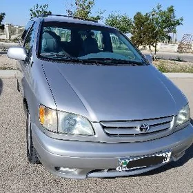 Toyota Sienna 2002