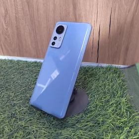 Xiaomi   12