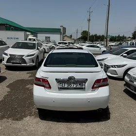 Toyota Camry 2010