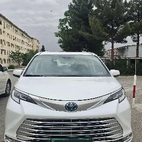 Toyota Sienna 2022