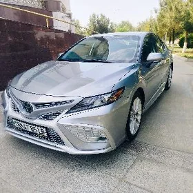 Toyota Camry 2024