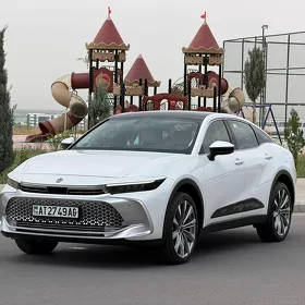 Toyota Crown 2023