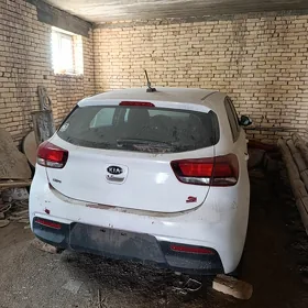 Kia Rio 2020