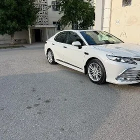 Toyota Camry 2023