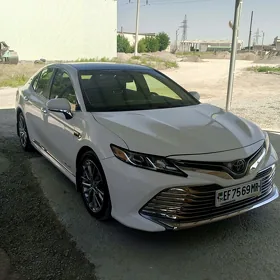 Toyota Camry 2018