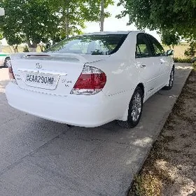 Toyota Camry 2004