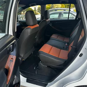 Toyota Innova 2019