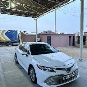 Toyota Camry 2020