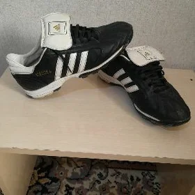 Adidas sarakanozka
