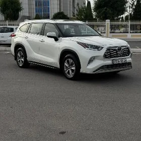 Toyota Highlander 2020