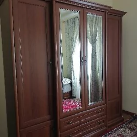 Шкаф