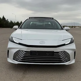 Toyota Camry 2025