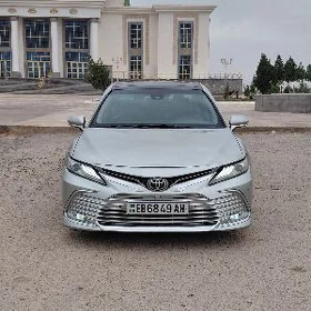Toyota Camry 2018