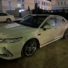 Toyota Camry 2020