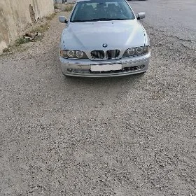 BMW E39 1998