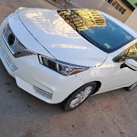 Nissan Versa 2021