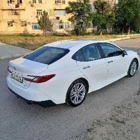 Toyota Camry 2025