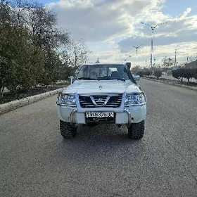 Nissan Patrol 2000
