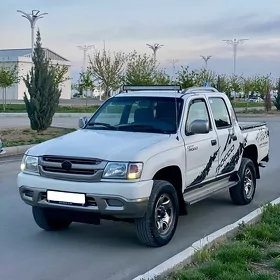 Toyota Hilux 2005