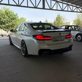 BMW 5 Series 2011