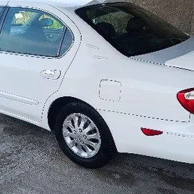 Infiniti Q 2001