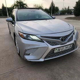 Toyota Camry 2018