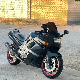 Yamaha Artistic 2005