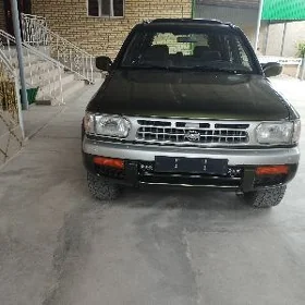 Nissan Pathfinder 1997