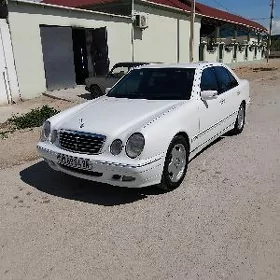 Mercedes-Benz E320 2000