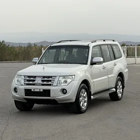 Mitsubishi Pajero 2013