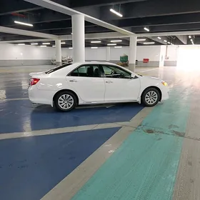 Toyota Camry 2014