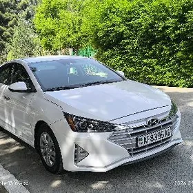 Hyundai Elantra 2020