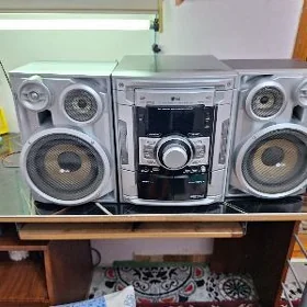 LG muz sentr