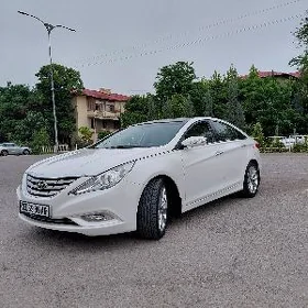 Hyundai Sonata 2011