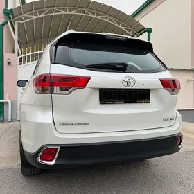 Toyota Highlander 2019