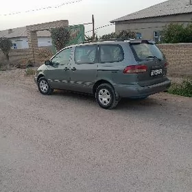Toyota Sienna 2000