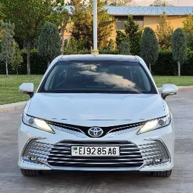 Toyota Camry 2024
