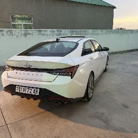 Hyundai Elantra 2021