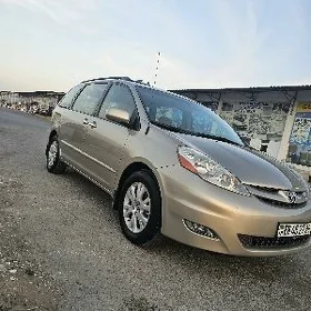 Toyota Sienna 2008