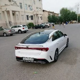 Kia K5 2021