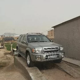 Infiniti QX4 2000