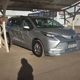 Toyota Sienna 2022