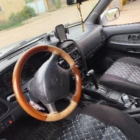 Nissan Pathfinder 1998