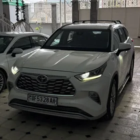 Toyota Highlander 2022