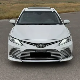 Toyota Camry 2023