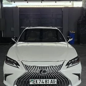 Lexus ES 2019