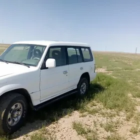 Mitsubishi Pajero 1995