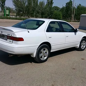 Toyota Camry 1999